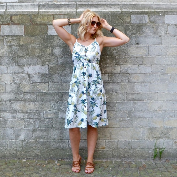LILY DOE Hawaiian Tropical Pineapple Midi Dress - Picture 6 of 8